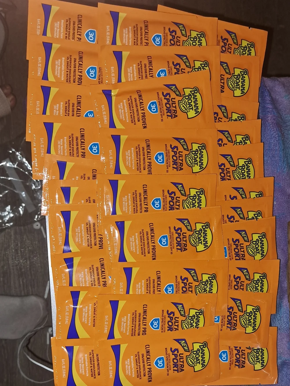 Banana Boat Kids Ultra Sport SPF 30 Single-Use Sunscreen Sachets - Orange
